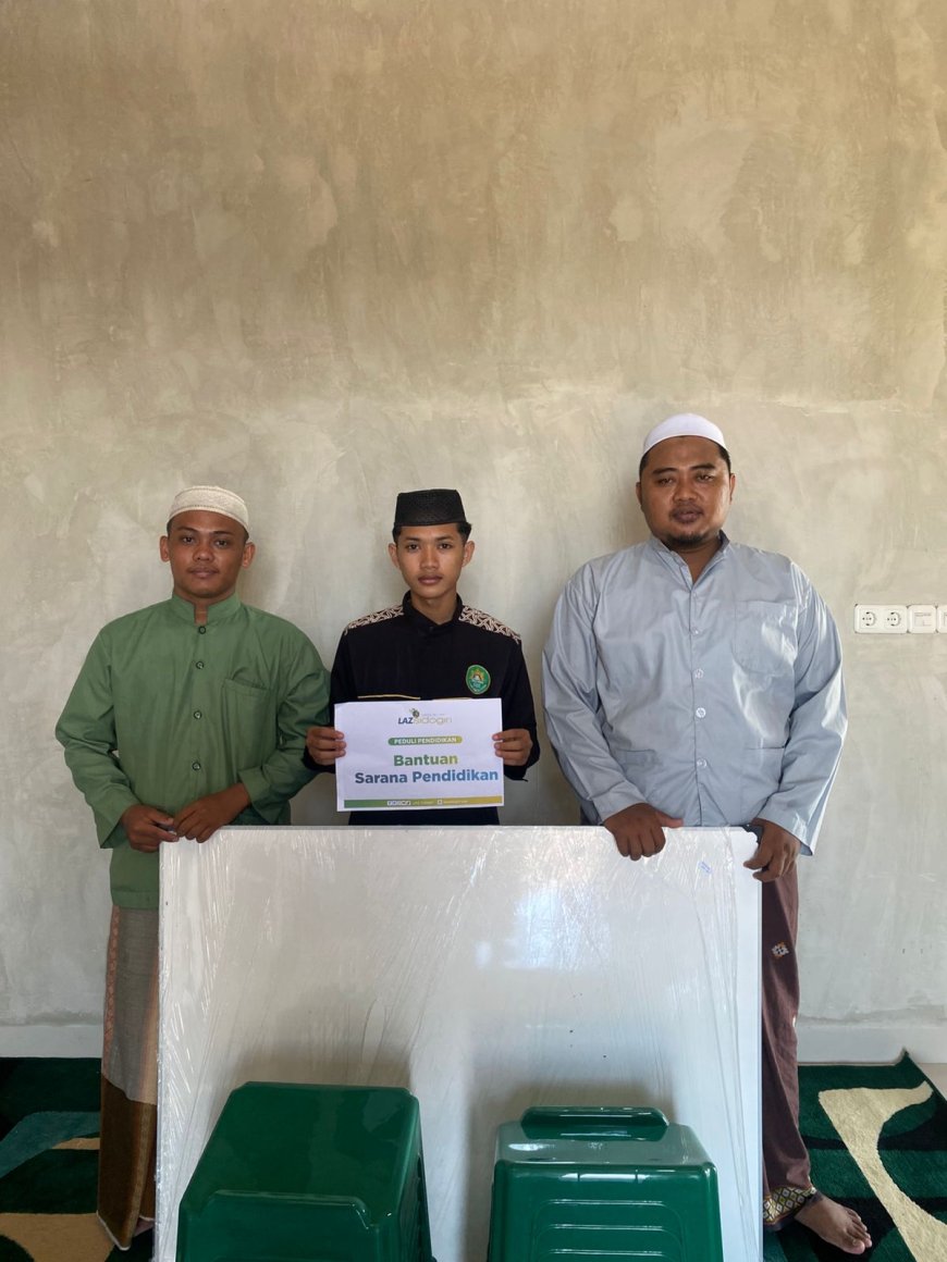 LAZ SIDOGIRI HADIRKAN BANTUAN PENDIDIKAN UNTUK SANTRI KURANG MAMPU DI MAROS
