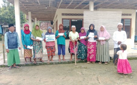 TIDAK PUNYA SANDARAN HIDUP, LAZ SIDOGIRI BANTU BIAYA HIDUP SINGGLE PARENT YANG DITINGGAL SUAMINYA