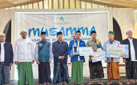 LAZ SIDOGIRI SUPPORT BIAYA PENDIDIKAN BAGI JUARA UMUM DALAM ACARA MUSAMMA DI MALANG