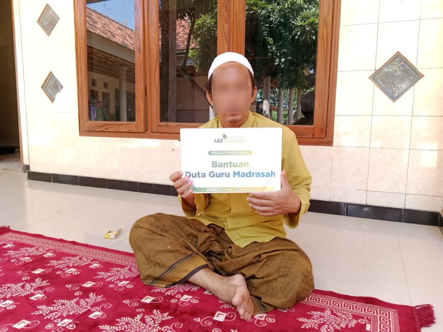 LAZ SIDOGIRI SALURKAN BANTUAN INSENTIF GURU MADRASAH DI TANJUNG MERAH BANGKALAN