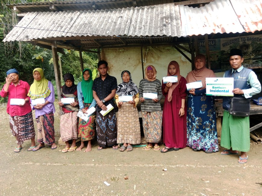 LAZ SIDOGIRI BANTU BIAYA HIDUP KEPALA KELUARGA DHUAFA LANSIA YANG TIDAK PUNYA PENGHASILAN