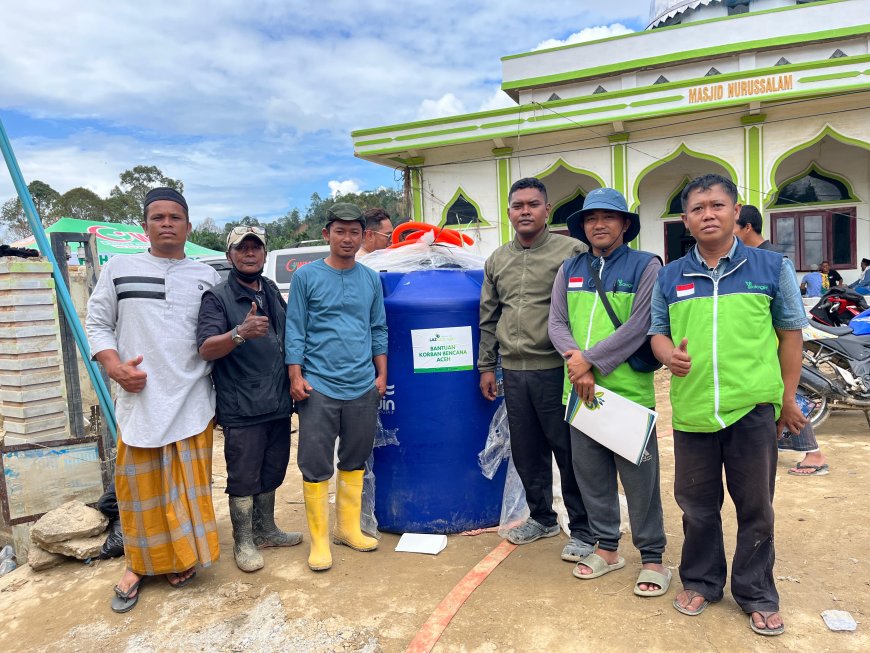 LAZ SIDOGIRI SALURKAN 16 TANDON AIR DAN BANTUAN AIR BERSIH KE DESA-DESA DI KABUPATEN ACEH TAMIANG