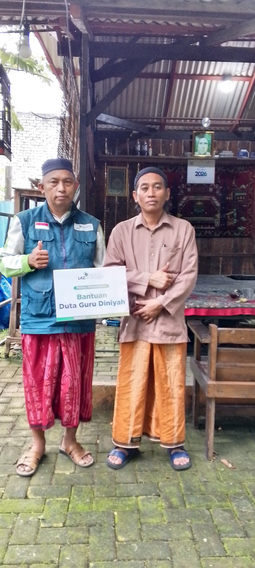 LAZ SIDOGIRI SALURKAN BANTUAN INSENTIF GURU DI YAYASAN AL KAROMAH BANGKALAN