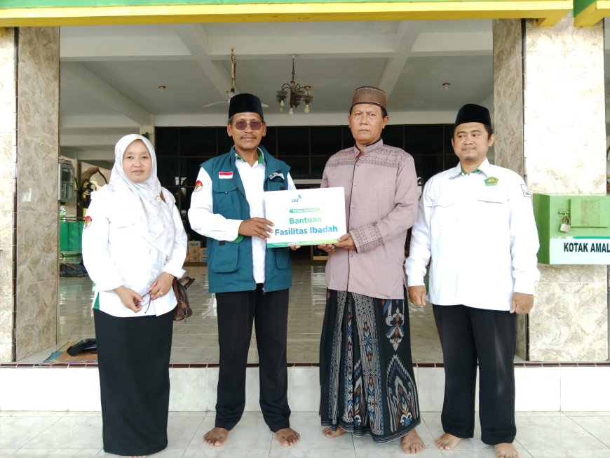 LAZ SIDOGIRI SALURKAN BANTUAN SARANA IBADAH UNTUK MASJID AL FALAH BANGKALAN