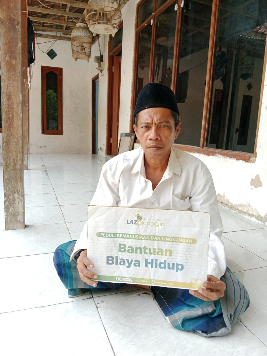 LAZ SIDOGIRI SALURKAN BANTUAN BIAYA HIDUP LANSIA DHUAFA DI BANGKALAN