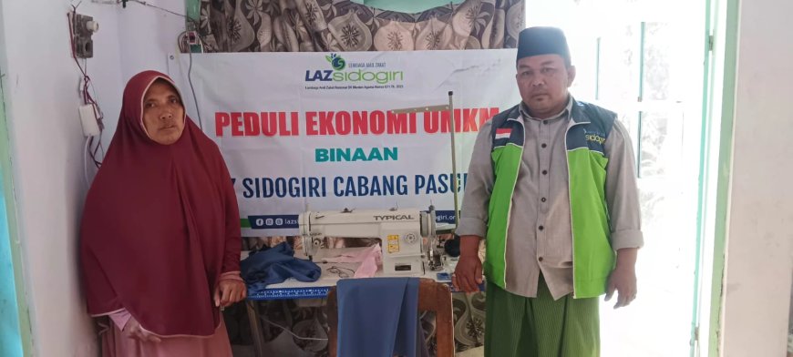 LAZ SIDOGIRI SALURKAN BANTUAN MESIN JAHIT GUNA PENGEMBANGAN USAHA MIKRO WARGA