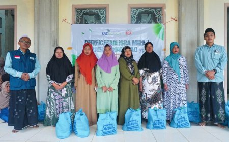 LAZ SIDOGIRI HADIR DALAM PERINGATAN ISRA MI’RAJ, SALURKAN SANTUNAN UNTUK YATIM & DHUAFA