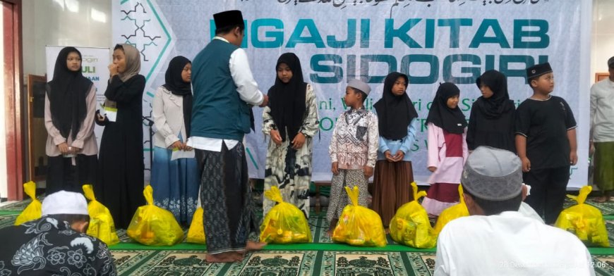 LAZ SIDOGIRI SALURKAN HAK ANAK-ANAK YATIM PADA MOMEN NKS IASS MALANG