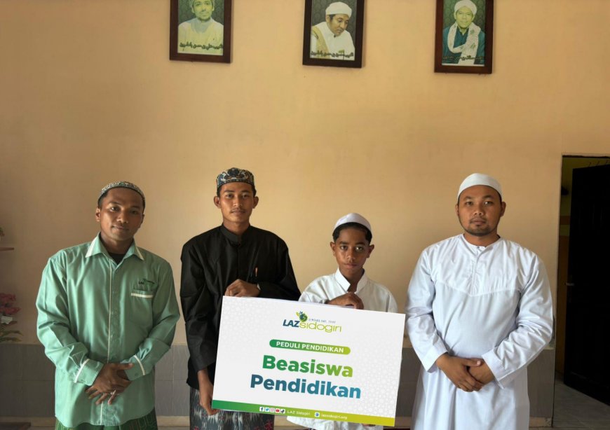 PEDULI PENDIDIKAN: LAZ SIDOGIRI SALURKAN BANTUAN BEASISWA DI TELUK BATANG