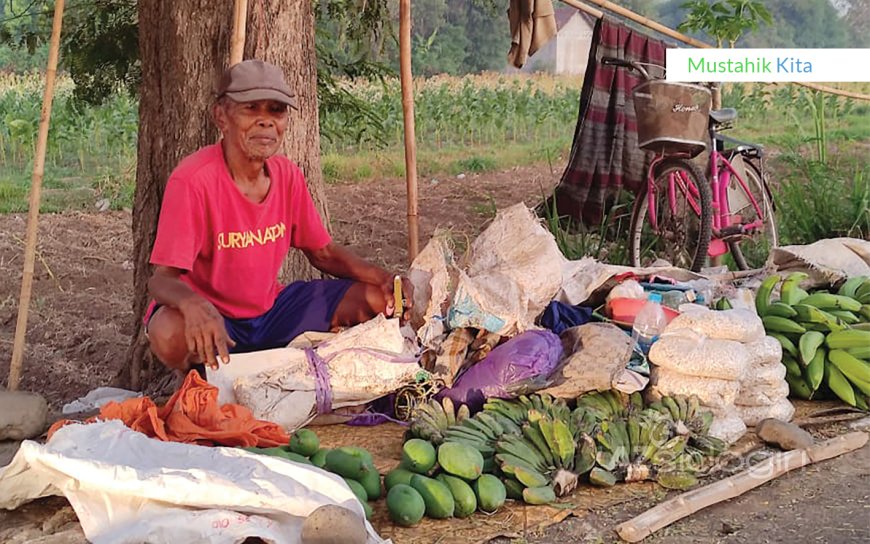 HIDUP SEBATANG KARA TANPA TEMPAT TINGGAL DI USIA SENJA