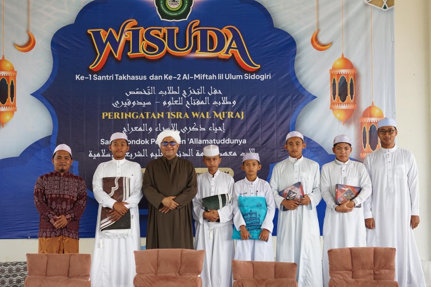 DUKUNG WISUDA AL-MIFTAH, LAZ SIDOGIRI SUPPORT SANTRI BERPRESTASI DI BABEL
