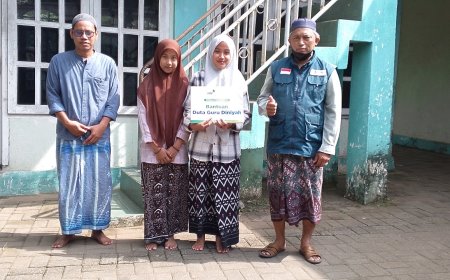 LAZ SIDOGIRI SALURKAN INSENTIF GURU PESANTREN DI UJUNG BANGKALAN