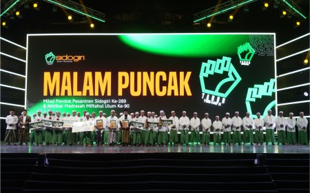 LAZ SIDOGIRI SALURKAN BANTUAN PENDIDIKAN PADA MOMEN MILAD KE 289