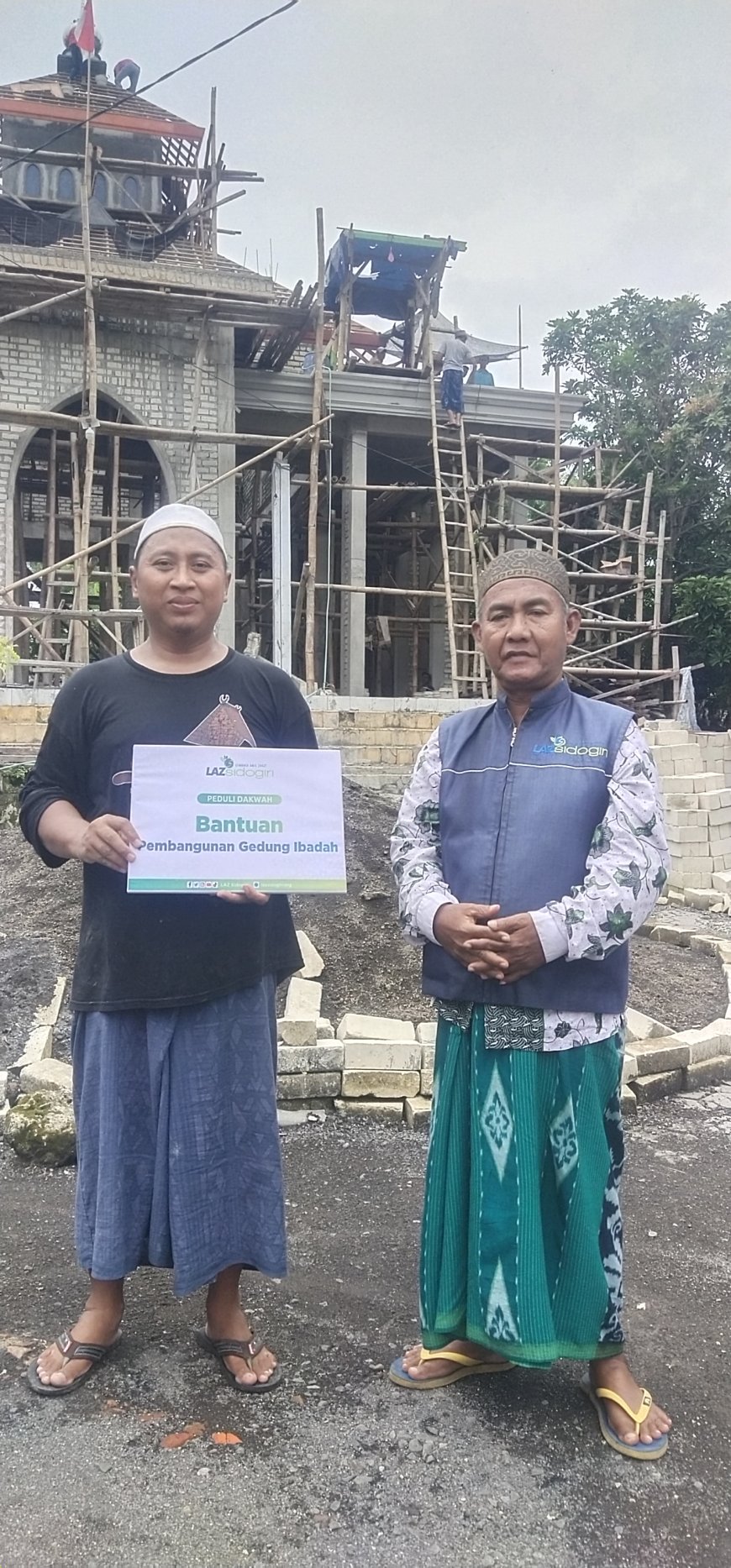 MEMPERKUAT SYIAR ISLAM, LAZ SIDOGIRI SALURKAN BANTUAN SARANA IBADAH DI MODUNG