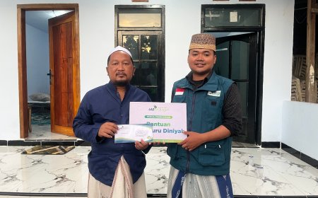 LAZ SIDOGIRI SALURKAN INSENTIF UNTUK GURU MADRASAH DI BANGKALAN