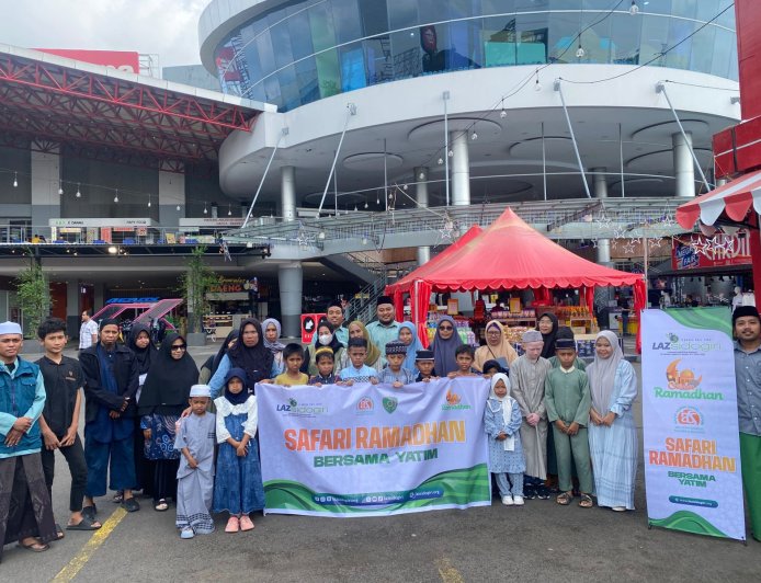 LAZ SIDOGIRI SULSEL AJAK ANAK YATIM BELANJA KEBUTUHAN LEBARAN