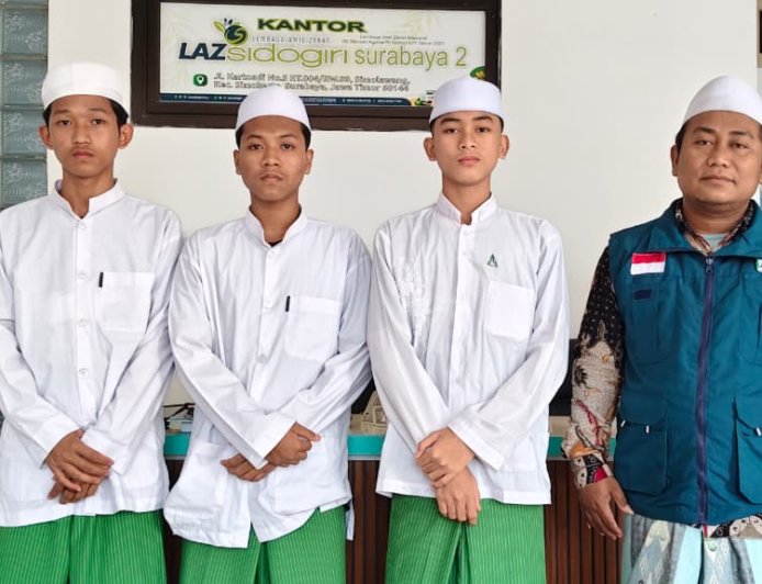 DUKUNG GENERASI BERILMU, LAZ SIDOGIRI BERIKAN BEASISWA PENDIDIKAN