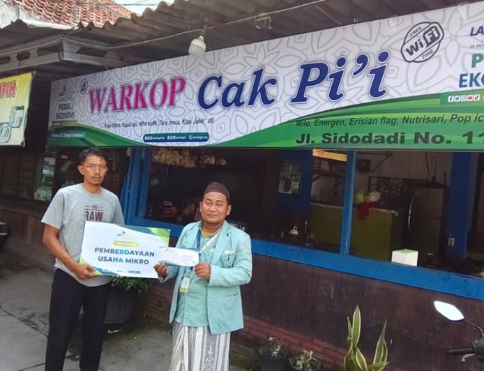 DUKUNG USAHA KECIL, LAZ SIDOGIRI SALURKAN BANTUAN MODAL