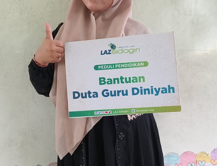 LAZ SIDOGIRI SALURKAN BANTUAN UNTUK GURU MID TARBIYATUL ATFAL DI SOCAH BANGKALAN