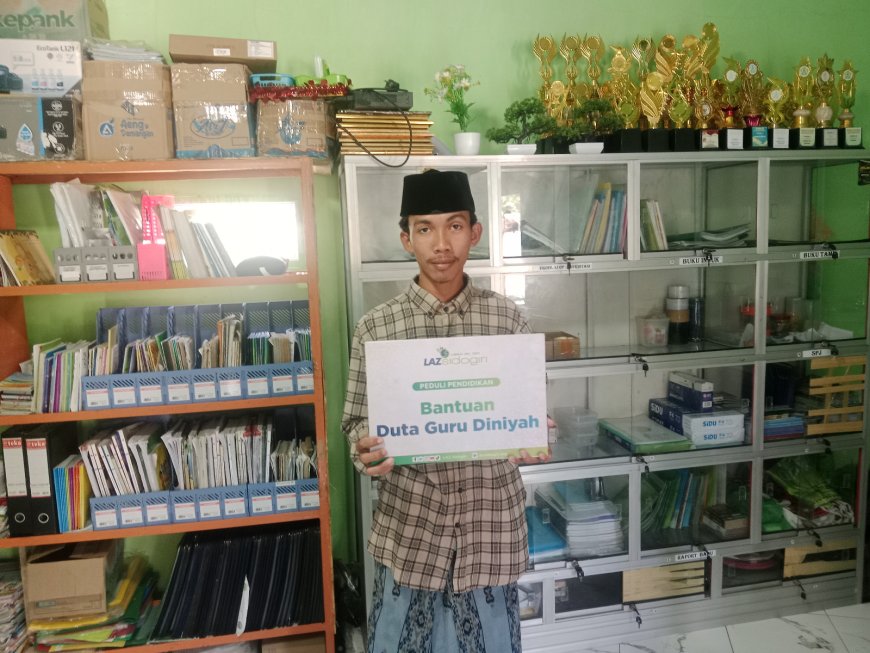 LAZ SIDOGIRI SALURKAN BANTUAN UNTUK DUTA GURU MADRASAH DI GALIS BANGKALAN