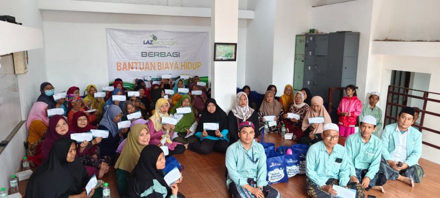 AKSI NYATA LAZ SIDOGIRI : PENYALURAN BANTUAN KEMANUSIAAN DI SIMOKERTO SURABAYA