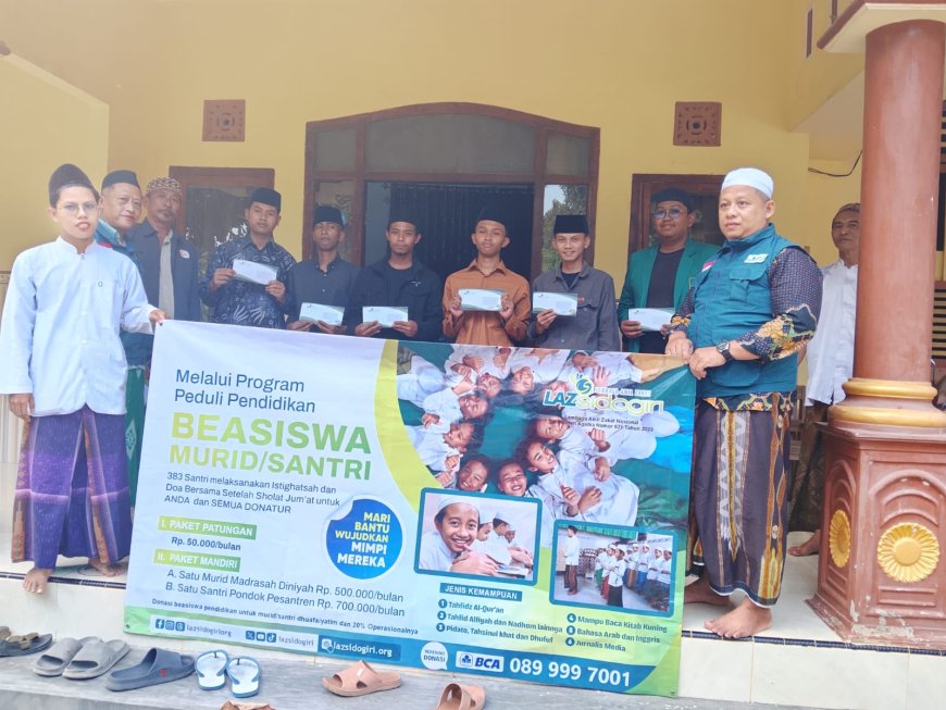 LAZ SIDOGIRI BERSAMA IASS SALURKAN BEASISWA SANTRI DI GANDUSARI BLITAR