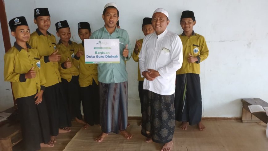 BANTU GURU MADRASAH, LAZ SIDOGIRI HADIR DI TENGAH KETERBATASAN
