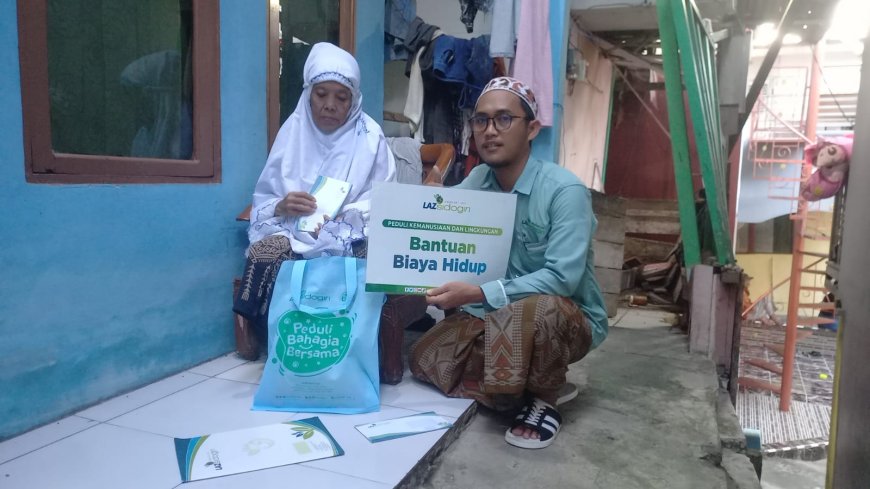 LANSIA DI BALIKPAPAN TERIMA BANTUAN BIAYA HIDUP DARI LAZ SIDOGIRI
