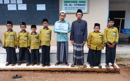 PEDULI GURU MADRASAH, LAZ SIDOGIRI SALURKAN BANTUAN TUNAI UNTUK GURU DI BANGKALAN