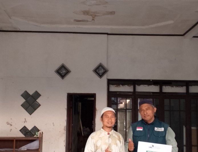 LAZ SIDOGIRI SALURKAN INSENTIF UNTUK GURU LEMBAGA PENDIDIKAN DI BANGKALAN