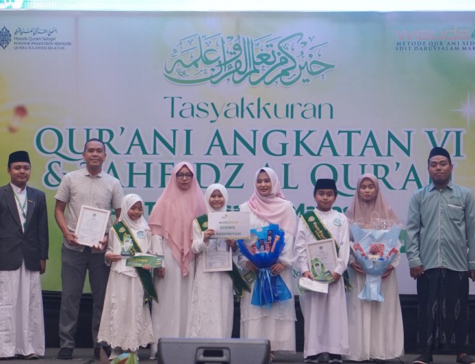 LAZ SIDOGIRI SULSEL APRESIASI SISWA BERPRESTASI DI WISUDA QURANI SDIT DARUSSALAM MAKASSAR