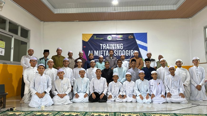 PEDULI MUTU PENDIDIKAN: LAZ SIDOGIRI BABEL GELAR TRAINING AL-MIFTAH DI PONPES AT-TOYBAH