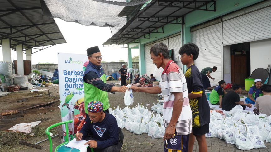 LAZ SIDOGIRI SALURKAN AMANAH 169 HEWAN KURBAN HINGGA PELOSOK NUSANTARA