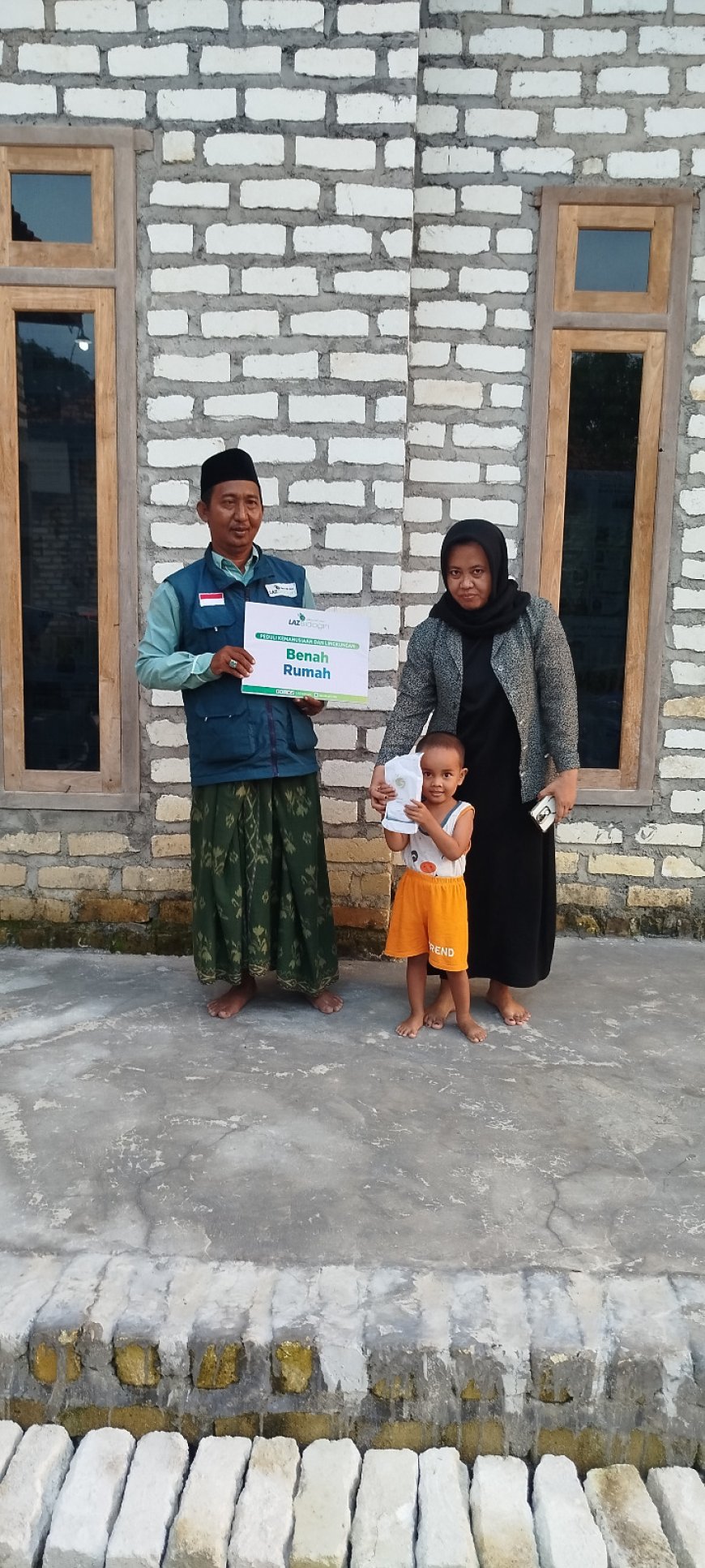 LAZ SIDOGIRI BANTU WUJUDKAN RUMAH LAYAK HUNI UNTUK GURU NGAJI DI BANGKALAN
