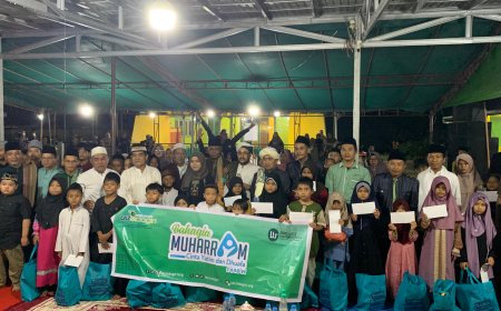 BAHAGIA MUHARRAM LAZ SIDOGIRI HADIRKAN SENYUM YATAMA DI SANGGAU KALIMANTAN BARAT