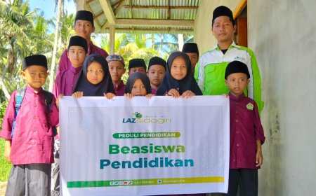 PEDULI PENDIDIKAN, LAZ SIDOGIRI SALURKAN BANTUAN PELAJAR KURANG MAMPU DI MEMPAWAH