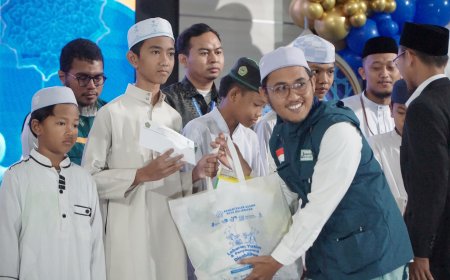 BAHAGIA MUHARRAM TEBAR KEPEDULIAN UNTUK ANAK YATIM DI BALIKPAPAN