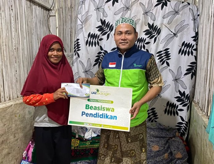 PEDULI PENDIDIKAN, LAZ SIDOGIRI NTT SALURKAN BANTUAN UANG TRANSPORTASI UNTUK CALON SANTRI YATIM KE JAWA BARAT