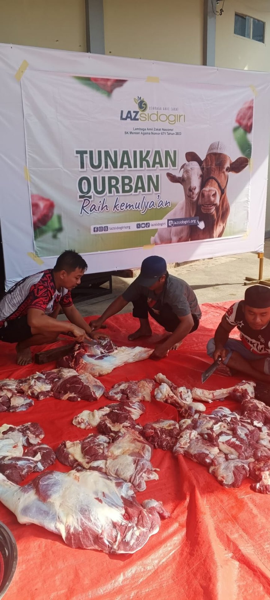 LAZ SIDOGIRI TEBAR BERKAH QURBAN DARI SURAU AL AMINAH PONTIANAK