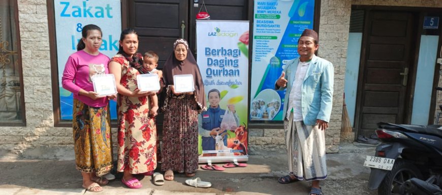 LAZ SIDOGIRI SALURKAN BANTUAN DAGING KURBAN DI SURABAYA