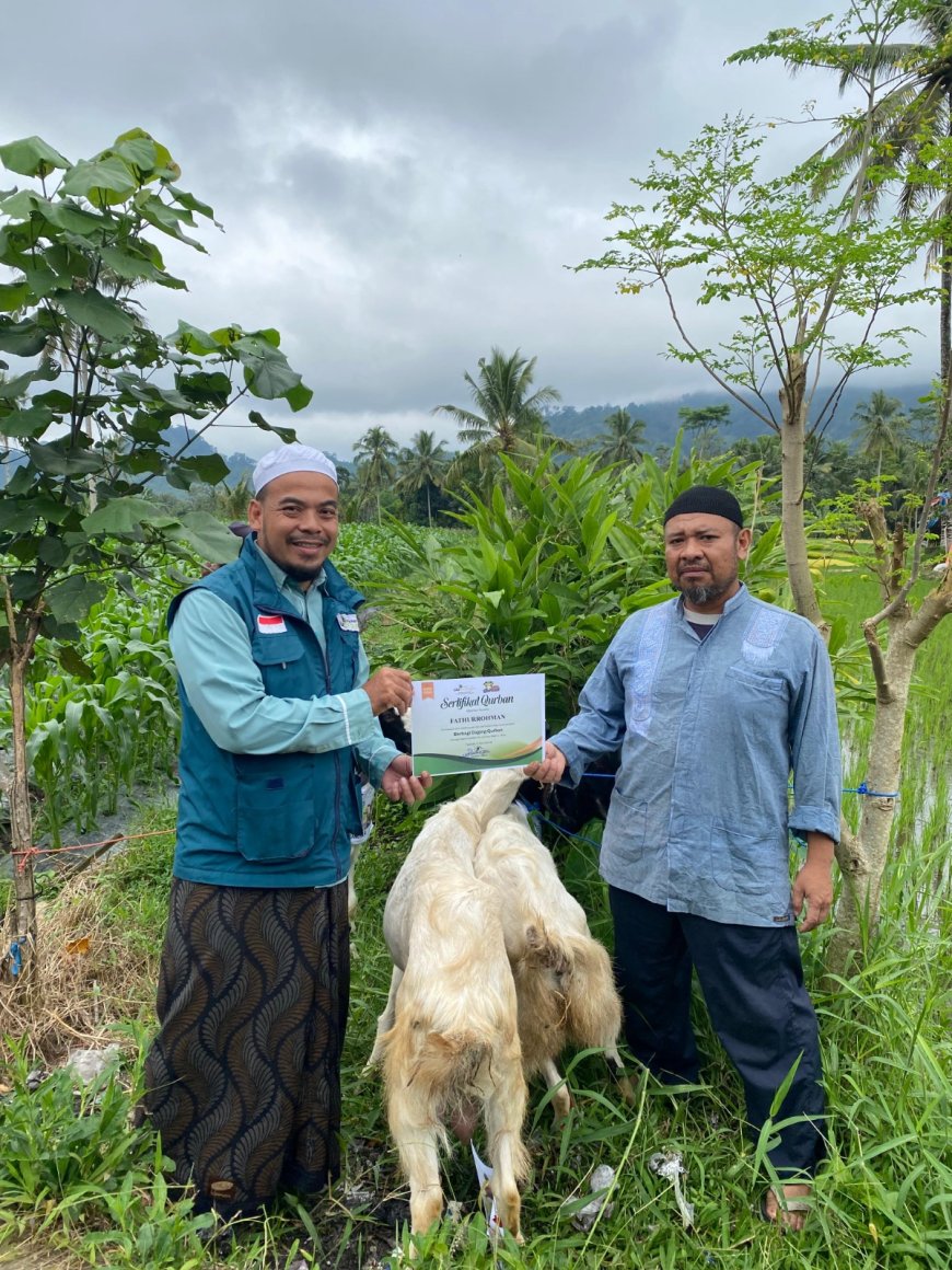 TEBAR BERKAH QURBAN 1447 H: LAZ SIDOGIRI HADIRKAN KEBAHAGIAAN UNTUK WARGA DHUAFA DI BANYUWANGI