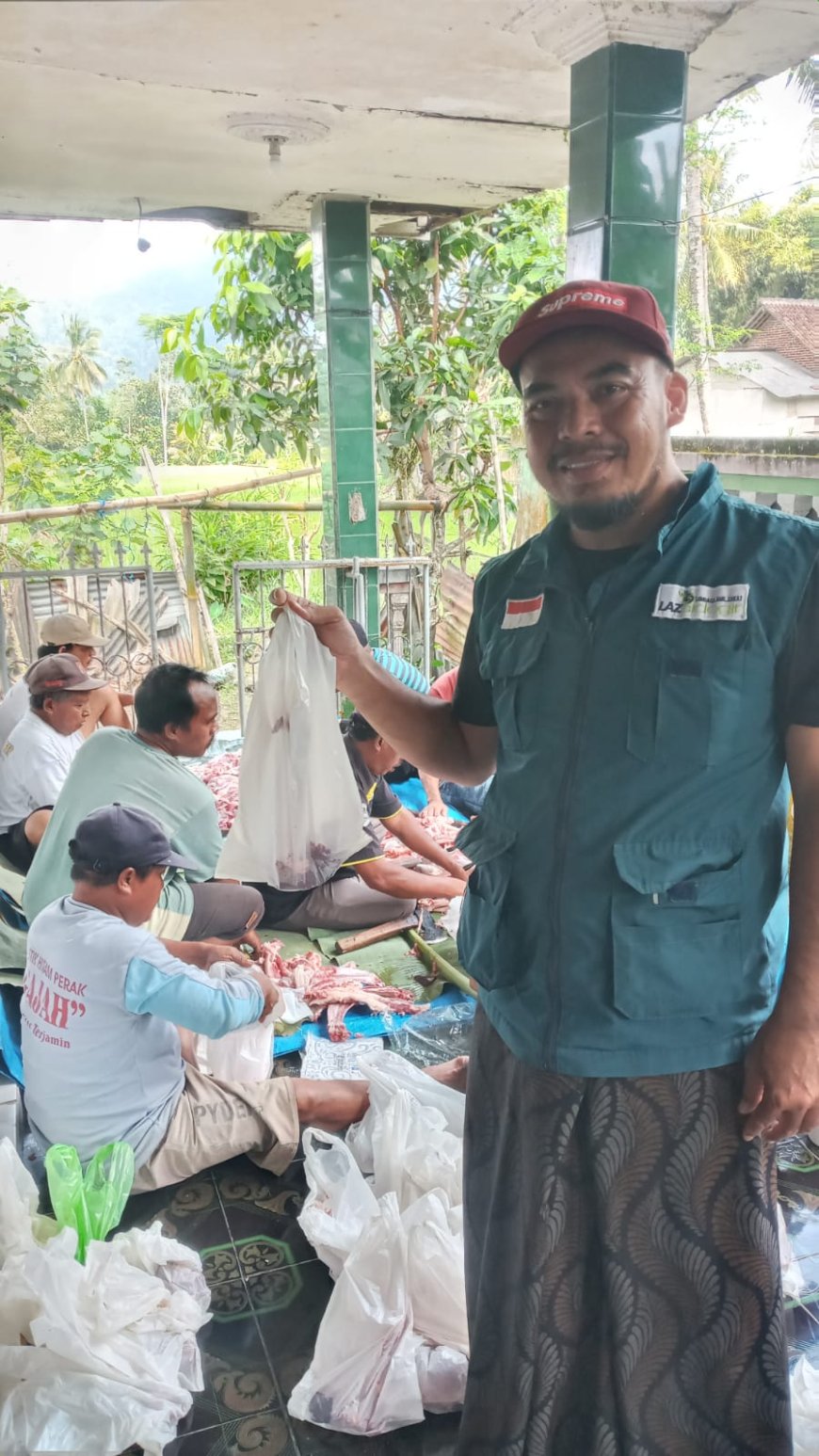 TEBAR BERKAH QURBAN 1447 H: LAZ SIDOGIRI HADIRKAN KEBAHAGIAAN UNTUK WARGA DHUAFA DI BANYUWANGI