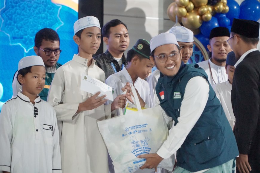 BAHAGIA MUHARRAM TEBAR KEPEDULIAN UNTUK ANAK YATIM DI BALIKPAPAN