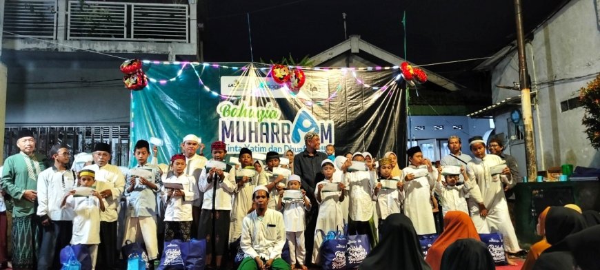 LAZ SIDOGIRI UKIR SENYUM YATIM LEWAT BAHAGIA MUHARRAM DI KECAMATAN GENTENG SURABAYA
