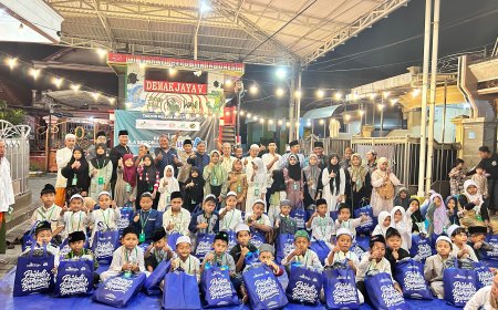 LAZ SIDOGIRI HADIRKAN SENYUM BAHAGIA MUHARRAM BAGI YATIM BUBUTAN SURABAYA