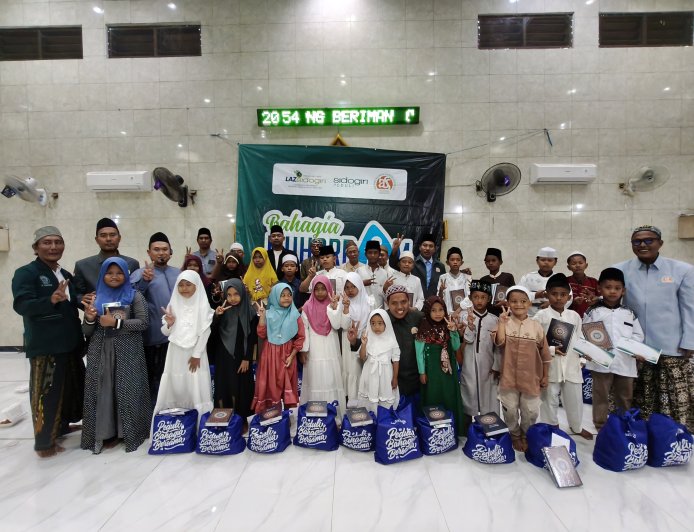LAZ SIDOGIRI SALURKAN AMANAH BAHAGIA MUHARRAM YATIM DI PABEAN CANTIAN SURABAYA