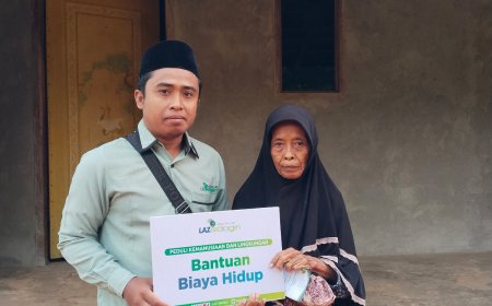 LAZ SIDOGIRI SALURKAN BANTUAN BIAYA HIDUP KEPADA WARGA KURANG MAMPU DI MANERON BANGKALAN