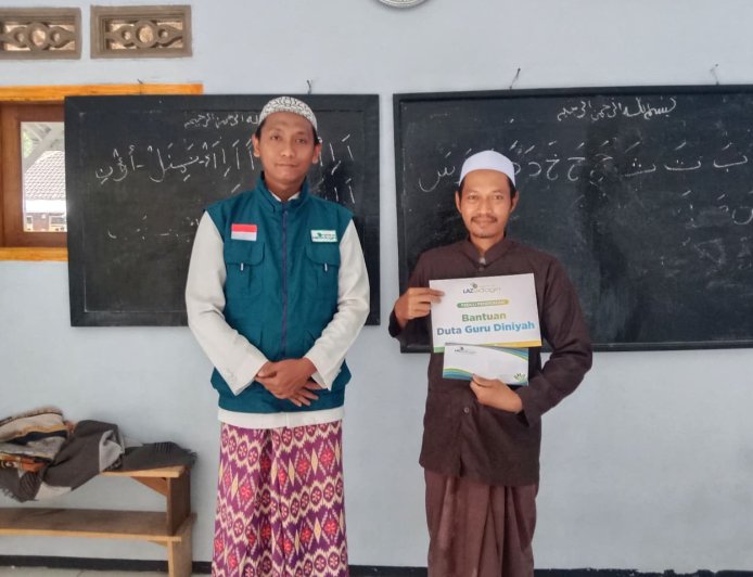 KUATKAN GENERASI QUR’ANI, LAZ SIDOGIRI SALURKAN INSENTIF GURU DINIYAH DI LUMAJANG