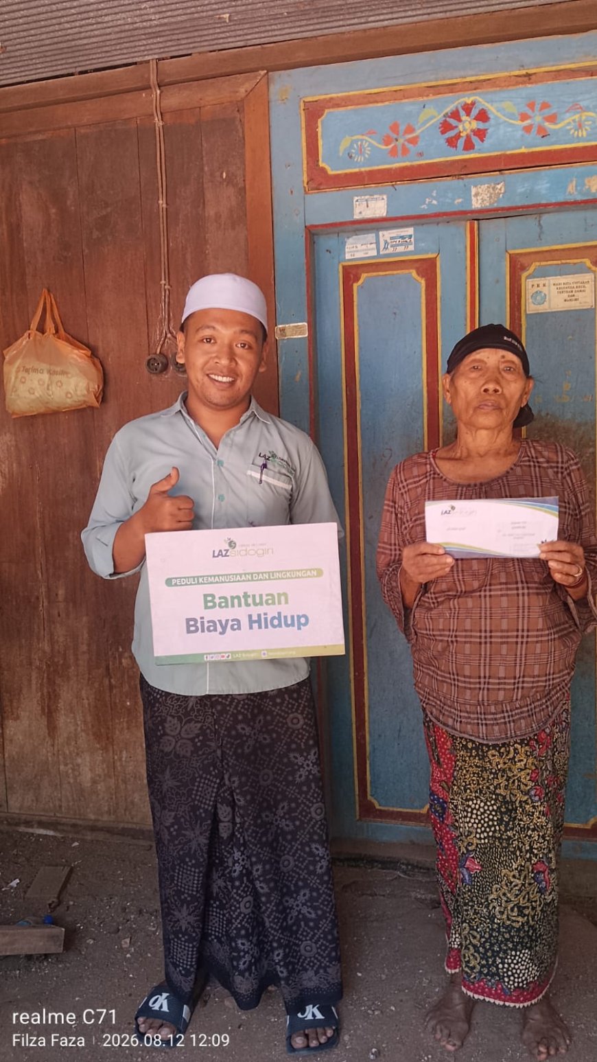 LAZ SIDOGIRI BANTU BIAYA HIDUP SATTUNI, WARGA PRASEJAHTERA DI SOCAH BANGKALAN