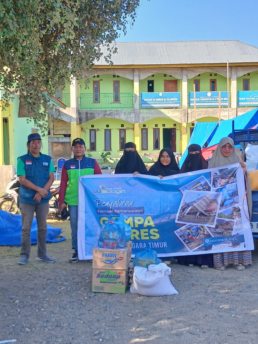 TIM LAZ SIDOGIRI NTT BERSAMA RELAWAN DISTRIBUSIKAN BANTUAN KEMANUSIAAN BAGI KORBAN GEMPA FLORES DI MBAY NAGEKEO